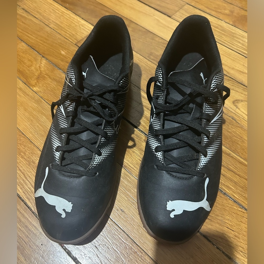 Puma Men's Black and White Athletic Shoes